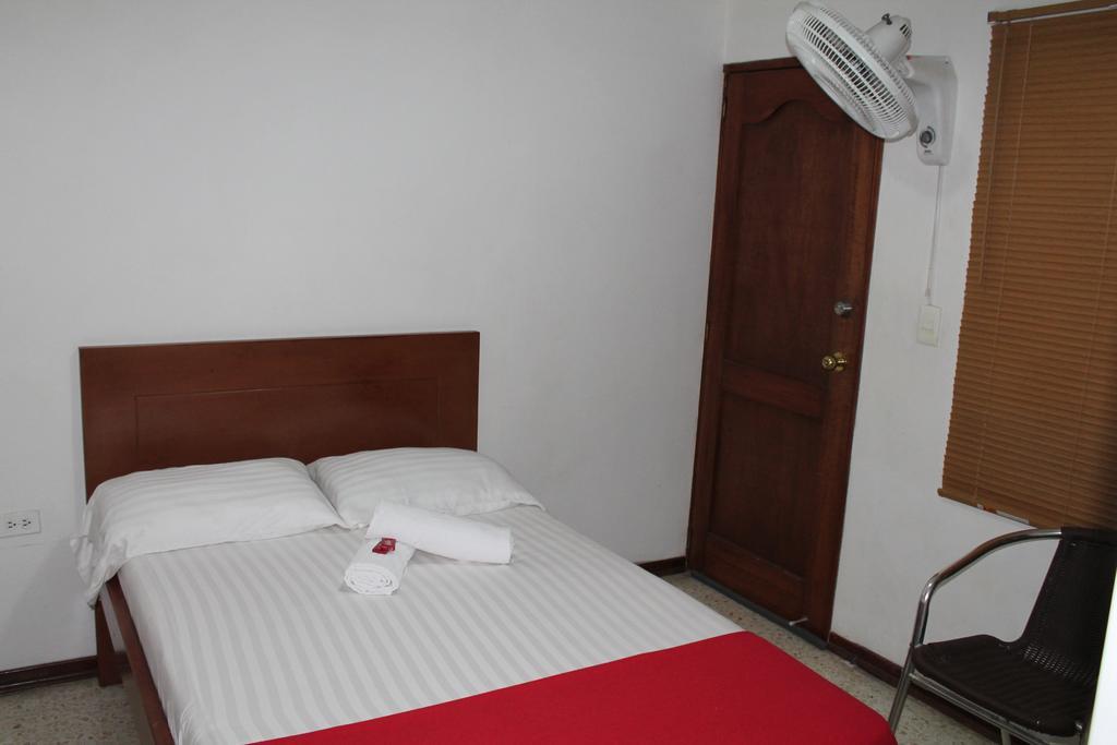 كالي Pasadena Hostel الغرفة الصورة
