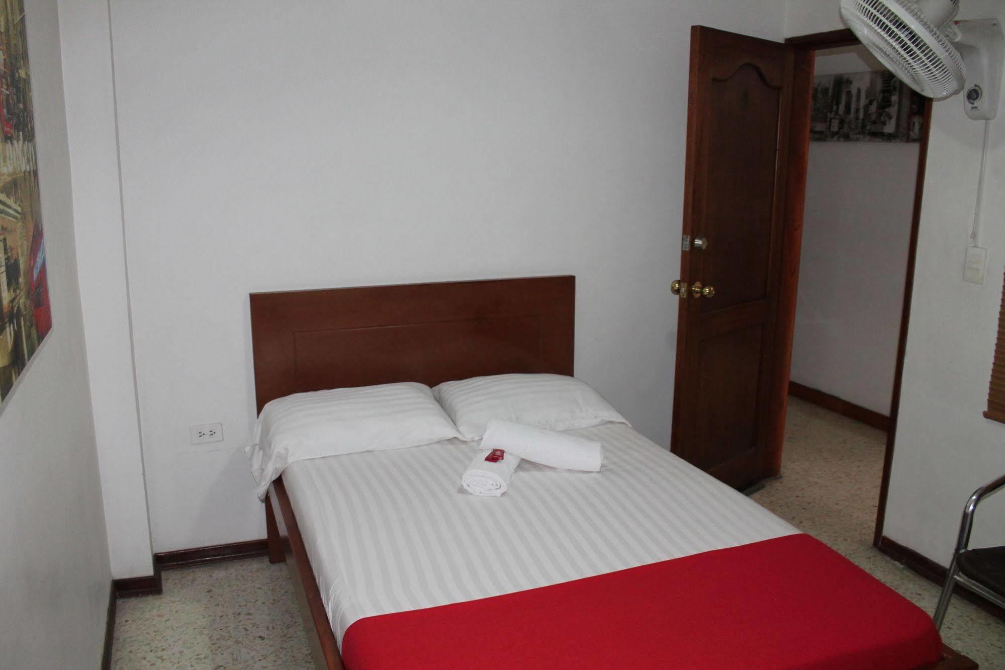 كالي Pasadena Hostel المظهر الخارجي الصورة