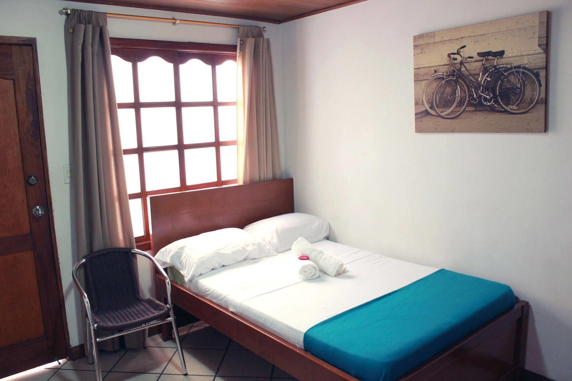 كالي Pasadena Hostel المظهر الخارجي الصورة